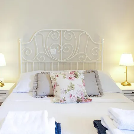 Thalia Apartment
